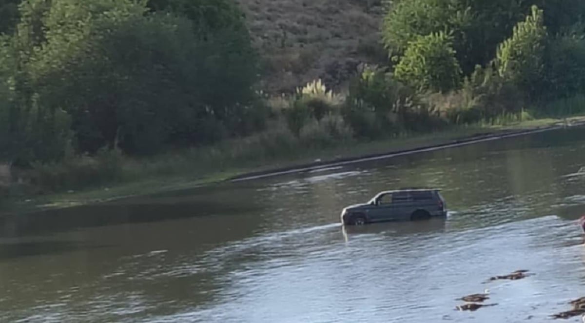 camioneta varada curi leuvu 2