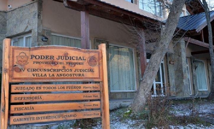 fiscalia de villa la angostura