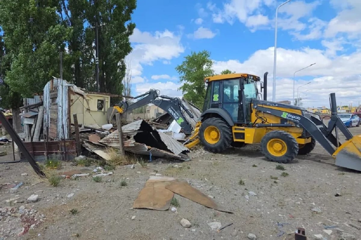 demolicion agunatadero en zapala portada