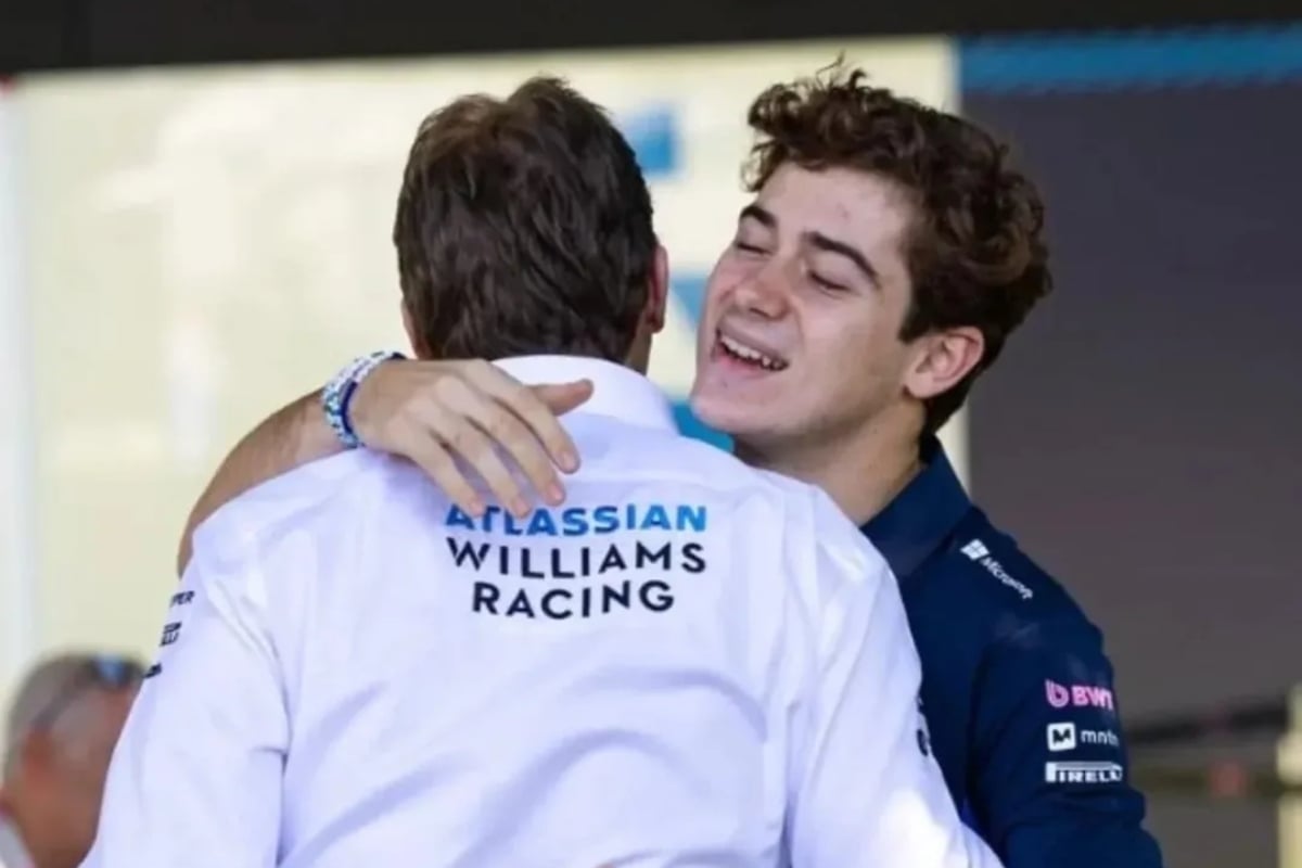 Más fotos de Franco con el Tío James ??