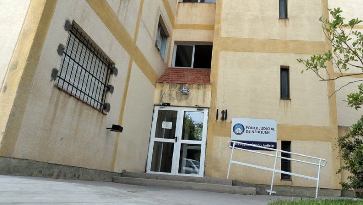 fiscalia de zapala 222