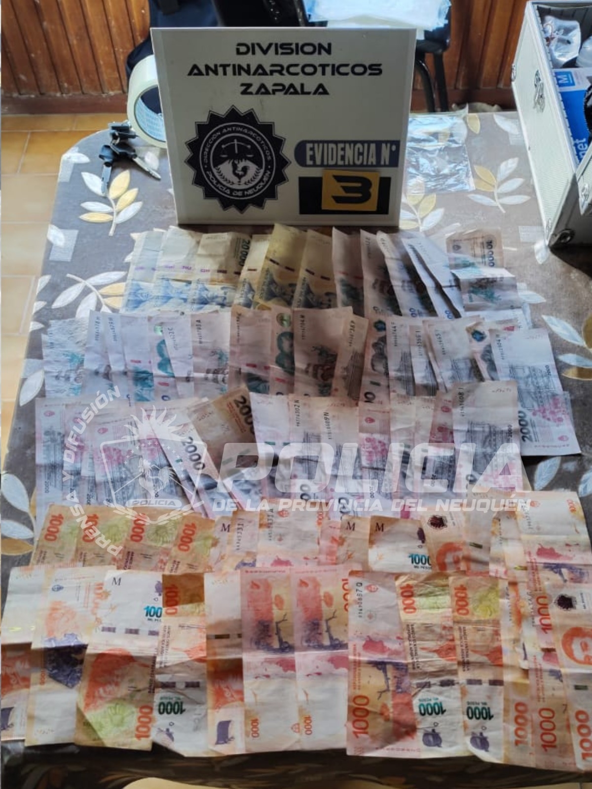 secuestro narcomenudeo en zapala dinero