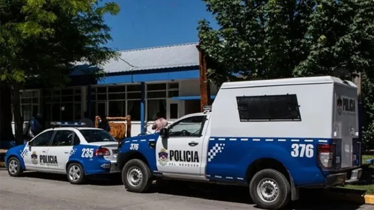 moviles en comisaria de smandes