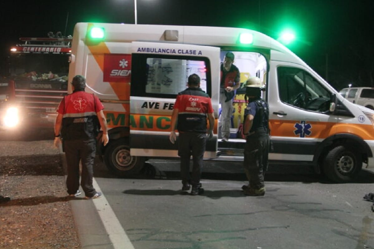 choque y vuelco en ruta 7 ambulacia
