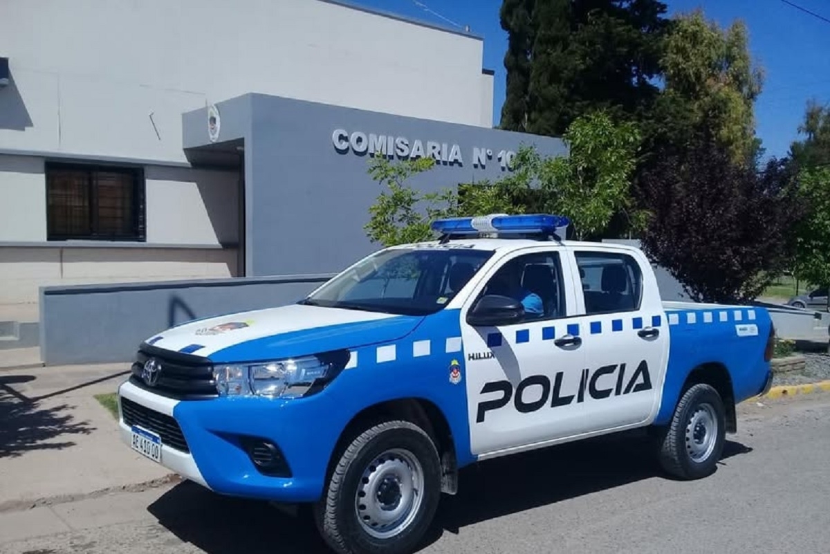 comisaria 10 de añelo con movil