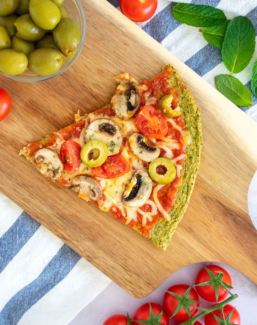 pizza-con-base-de-brocoli_version_1670407705