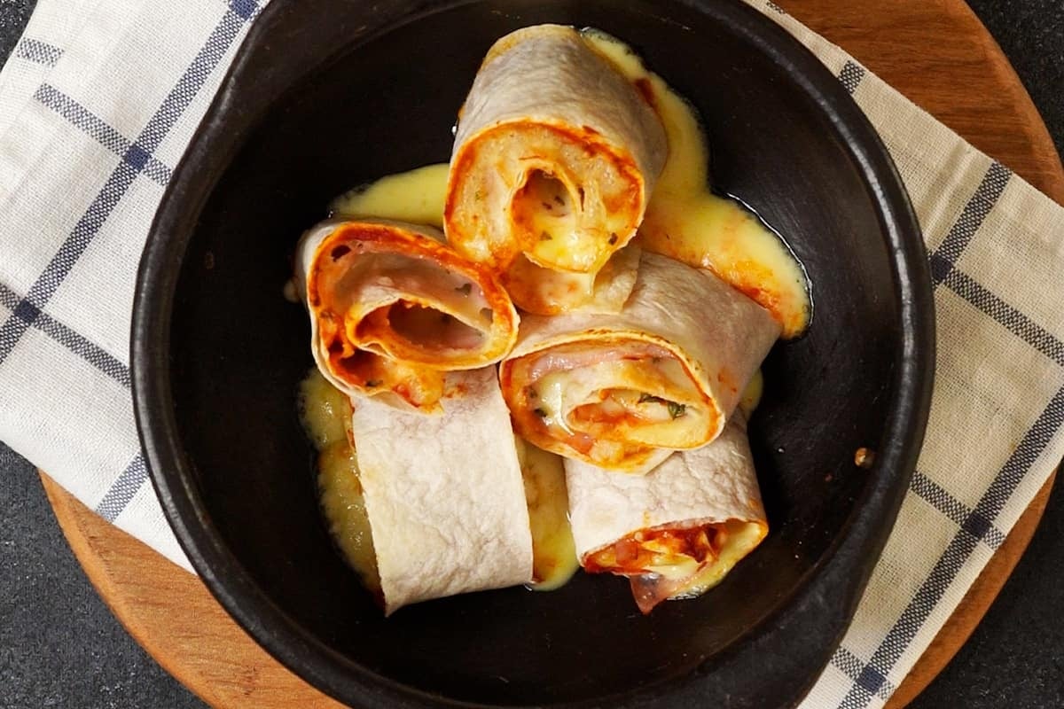 rollitos-de-pizza-y-jamon
