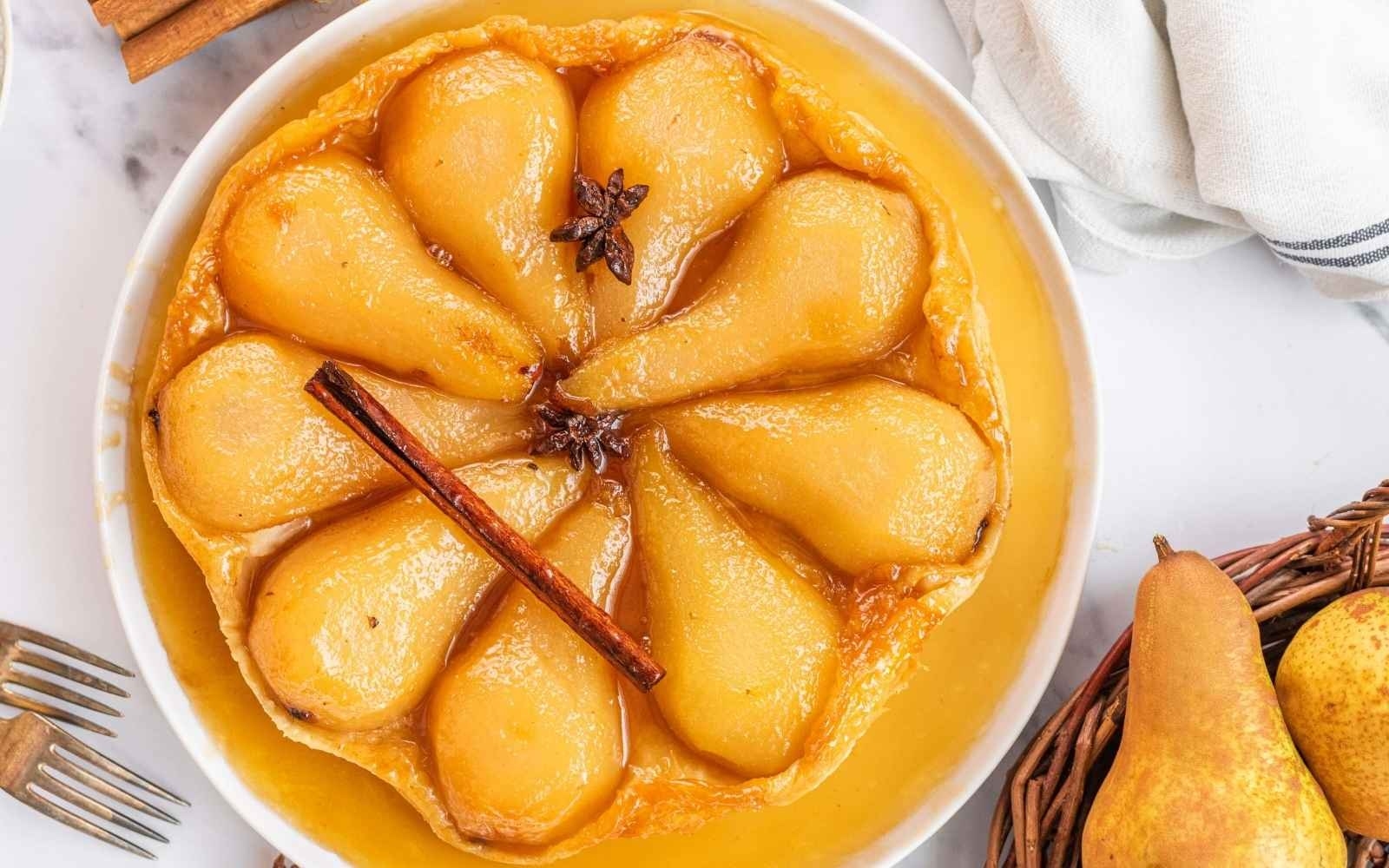 Tarta invertida de pera