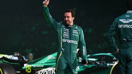 alonso-amr25-f175-soymotor.jpg