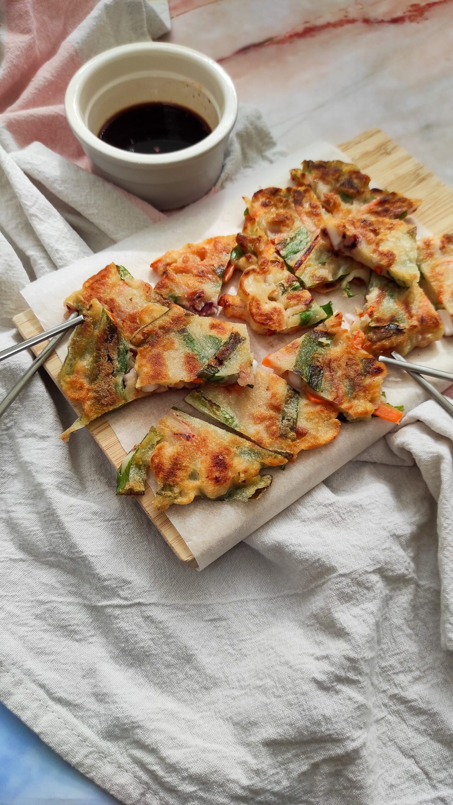 Korean-pancakes-haemul-pajeon-rootsandcook-scaled