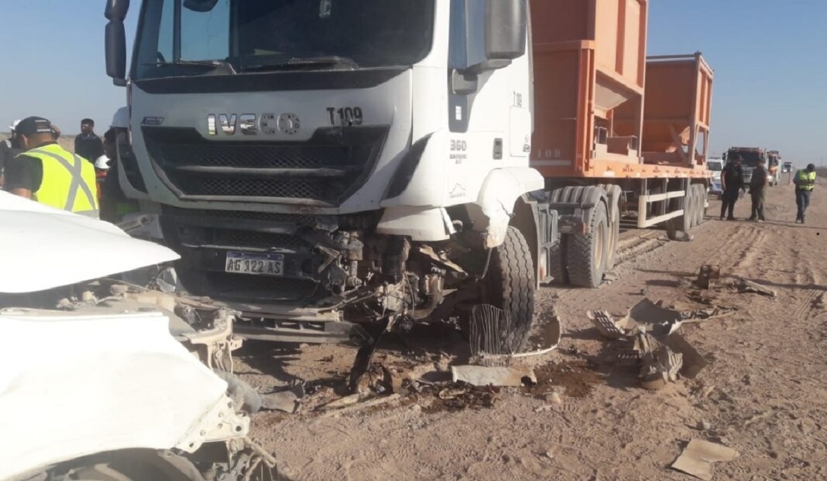 camion choque ruta 8
