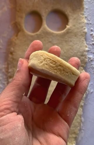 scones8777