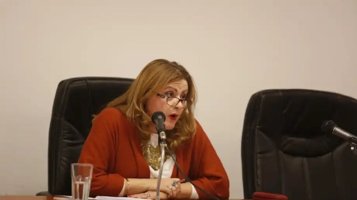 Carina Alvares juesa