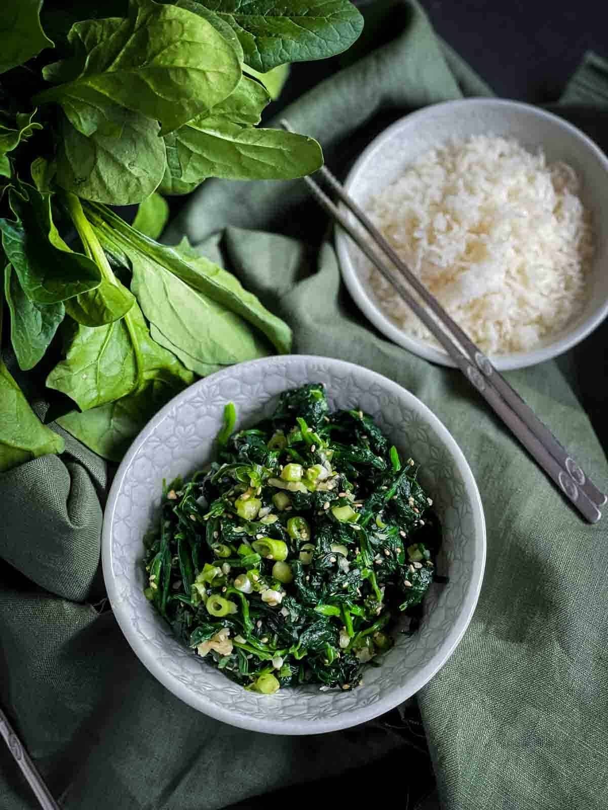 korean-spinach-side-dish-sigeumchi-namul