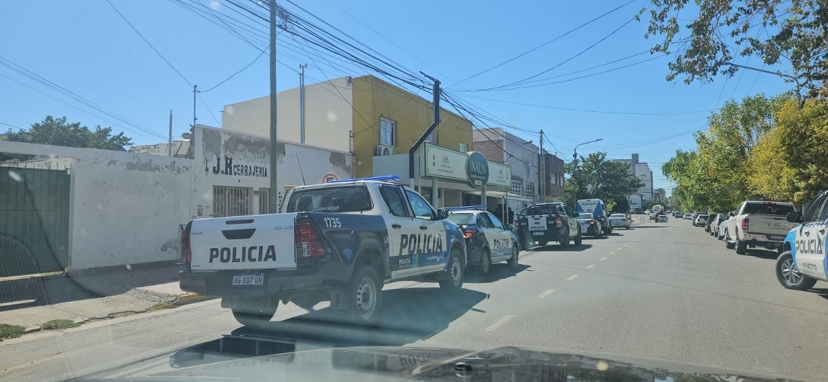 allanamiento calle bahia blanca 1