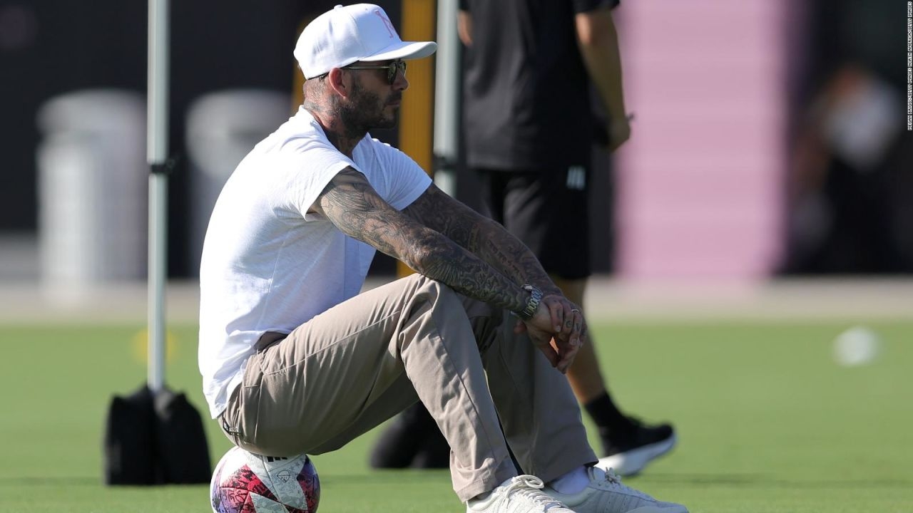 cnne-1423301-david-beckham-presencia-el-primer-entrenamiento-de-messi