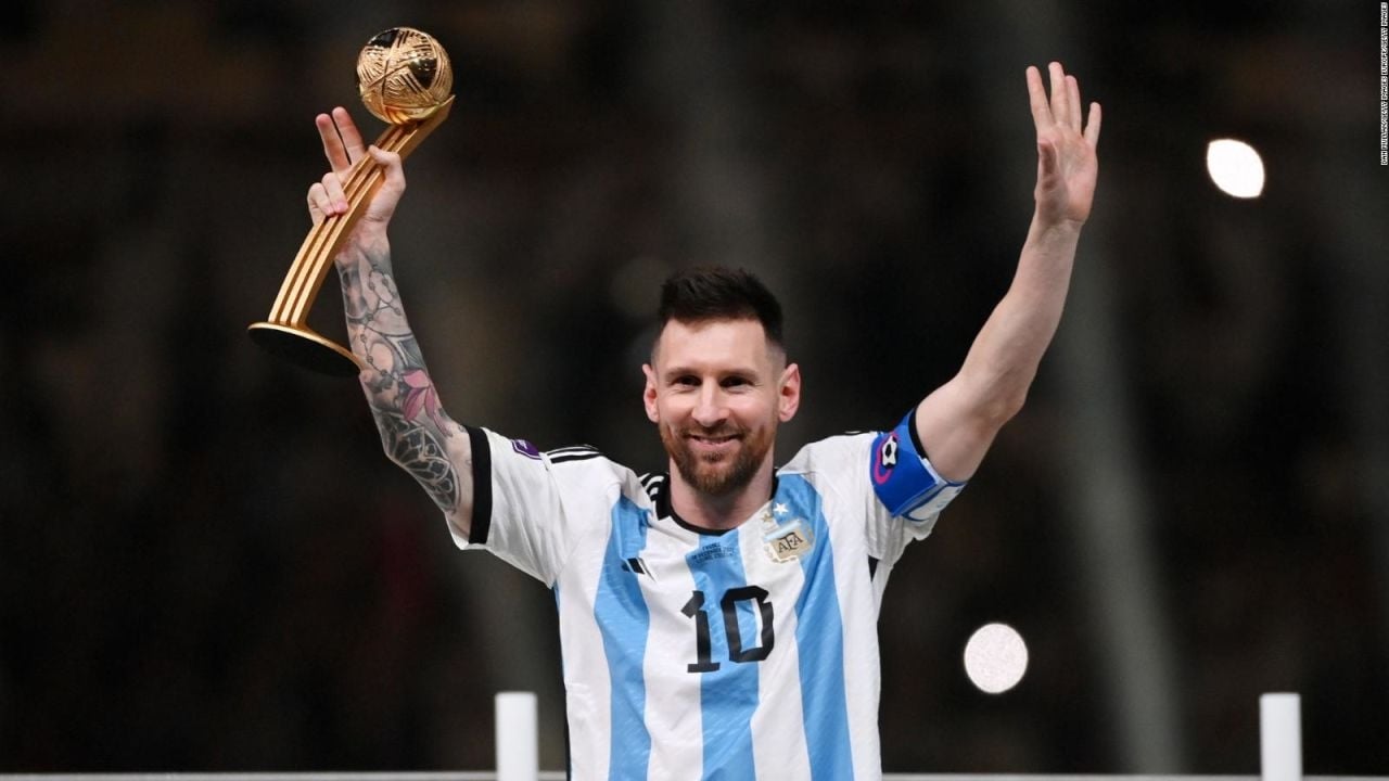 cnne-1316300-la-sonrisa-de-messi-imagenes-historicas-de-la-final-de-qatar-2022