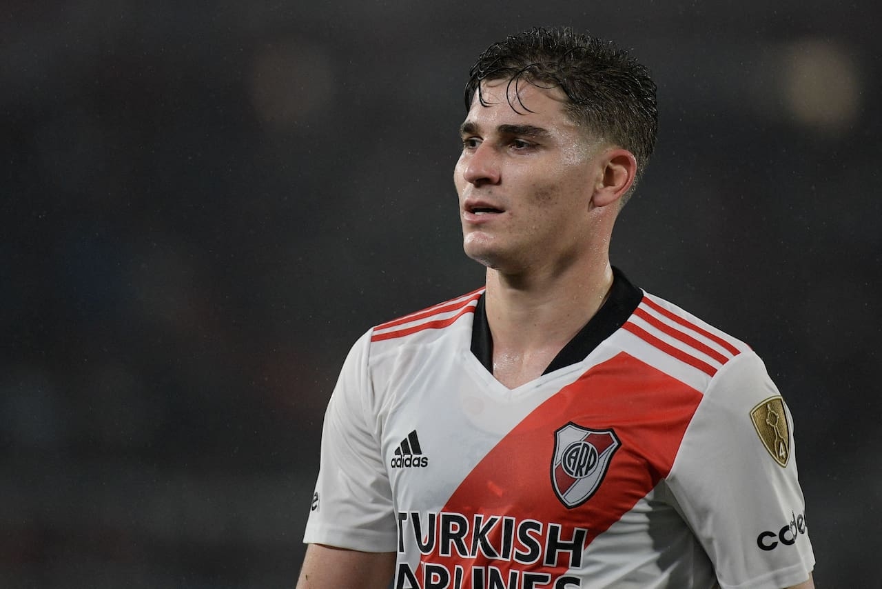julian-alvarez-se-despidio-de-river-como-una-de-R76ZOBWJKVEAPHGTTR3ZJMWTCU