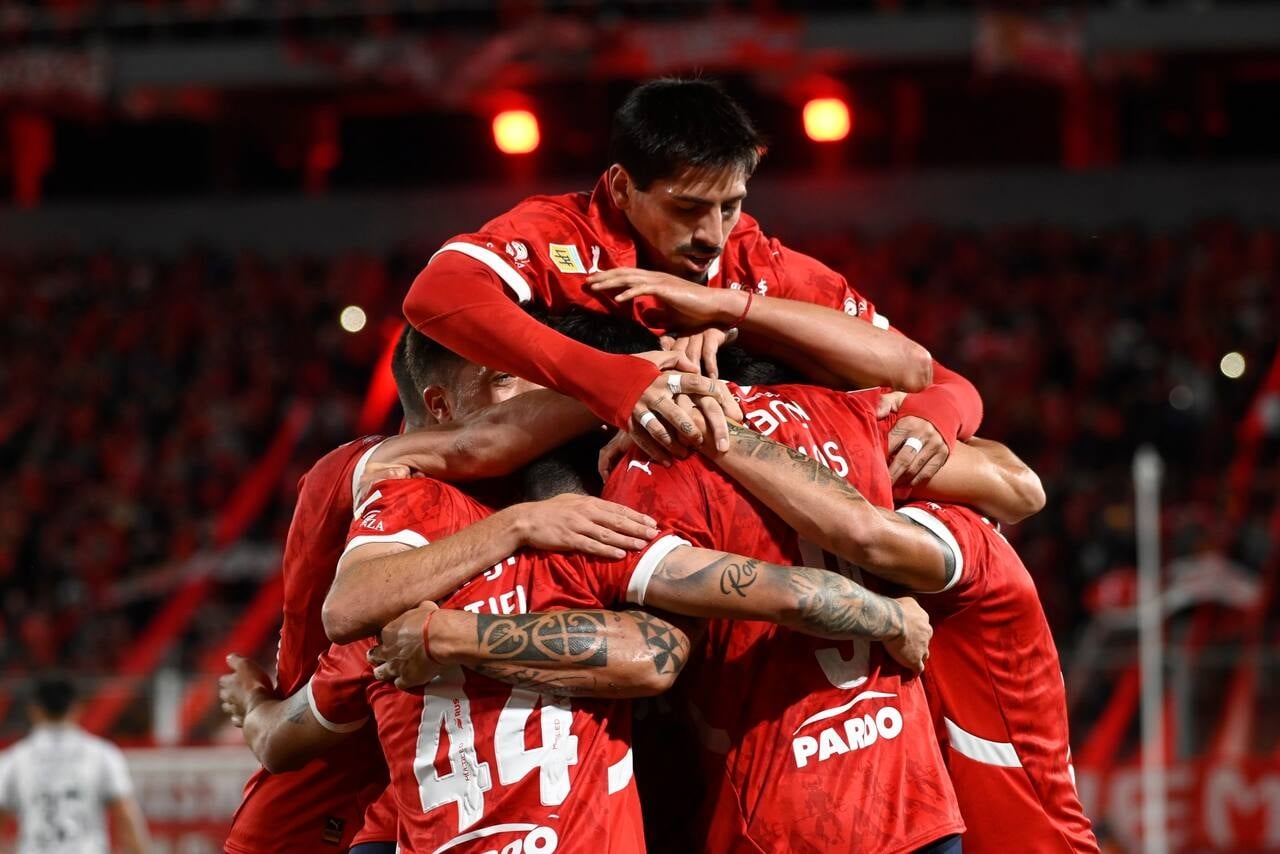 un-festejo-todo-rojo-independiente-festejo-en-W6BIR3V2LZDMBGA4P2JM42LXUQ