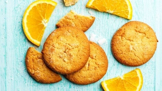 receta-de-galletas-de-naranja-para-la-merienda-infantil-635x358