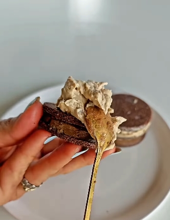 alfajor chocotorta keto3