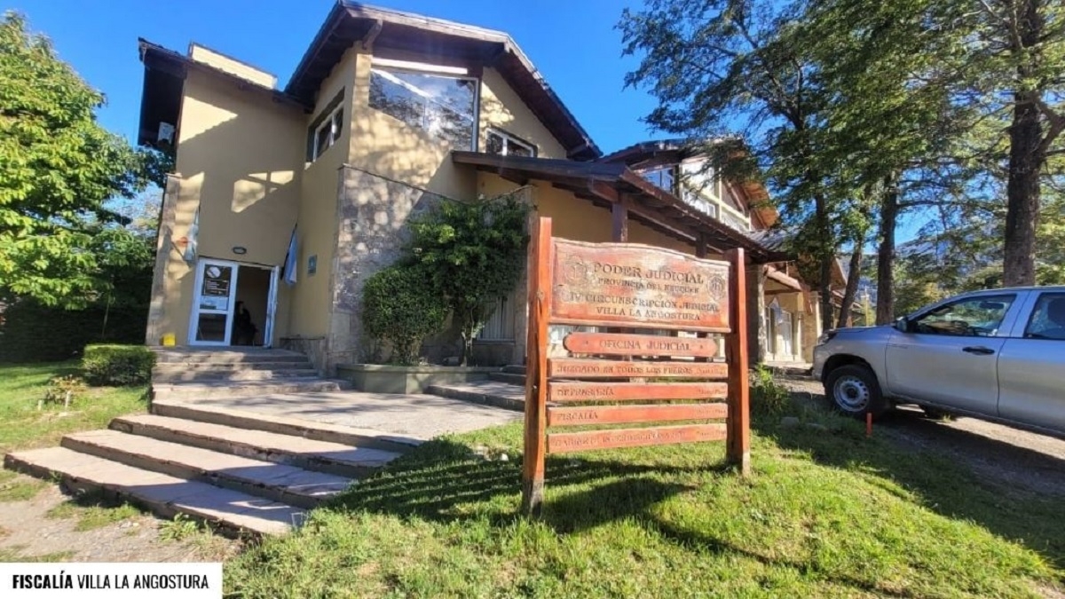 fiscalia villa angostura