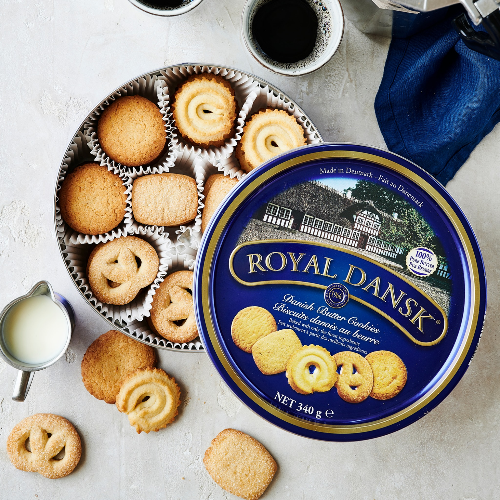 latas de galletitas