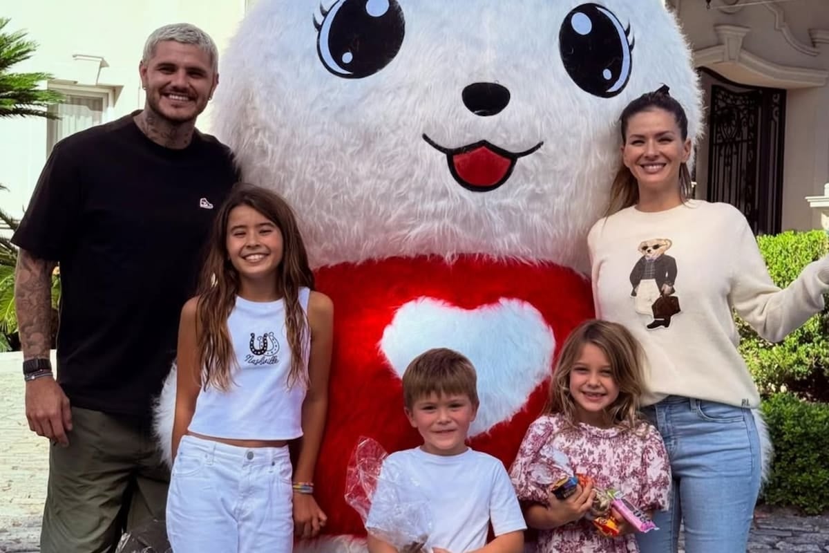 icardi-junto-a-la-china-suarez-y-sus-hijos-en-U2F2MUL47ZCEVJDEOY7ZOFUN4E