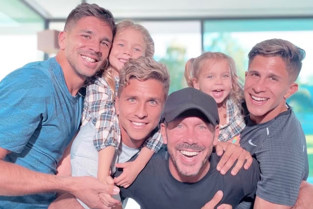 la-familia-simeone-despide-a-su-abuelo-que-tanto-UOYIDQ4RVBA6XAILURCBG3FRYU