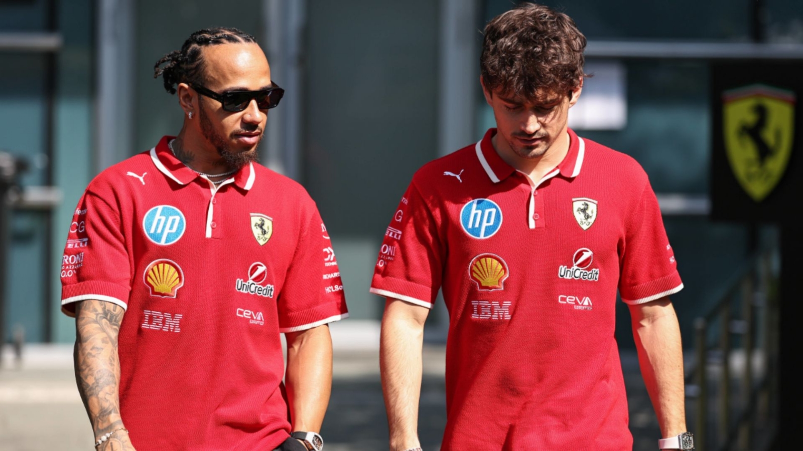 charles-leclerc-lewis-hamilton-ferrari_9cfr8vfc7xth1bfq9vdianz28