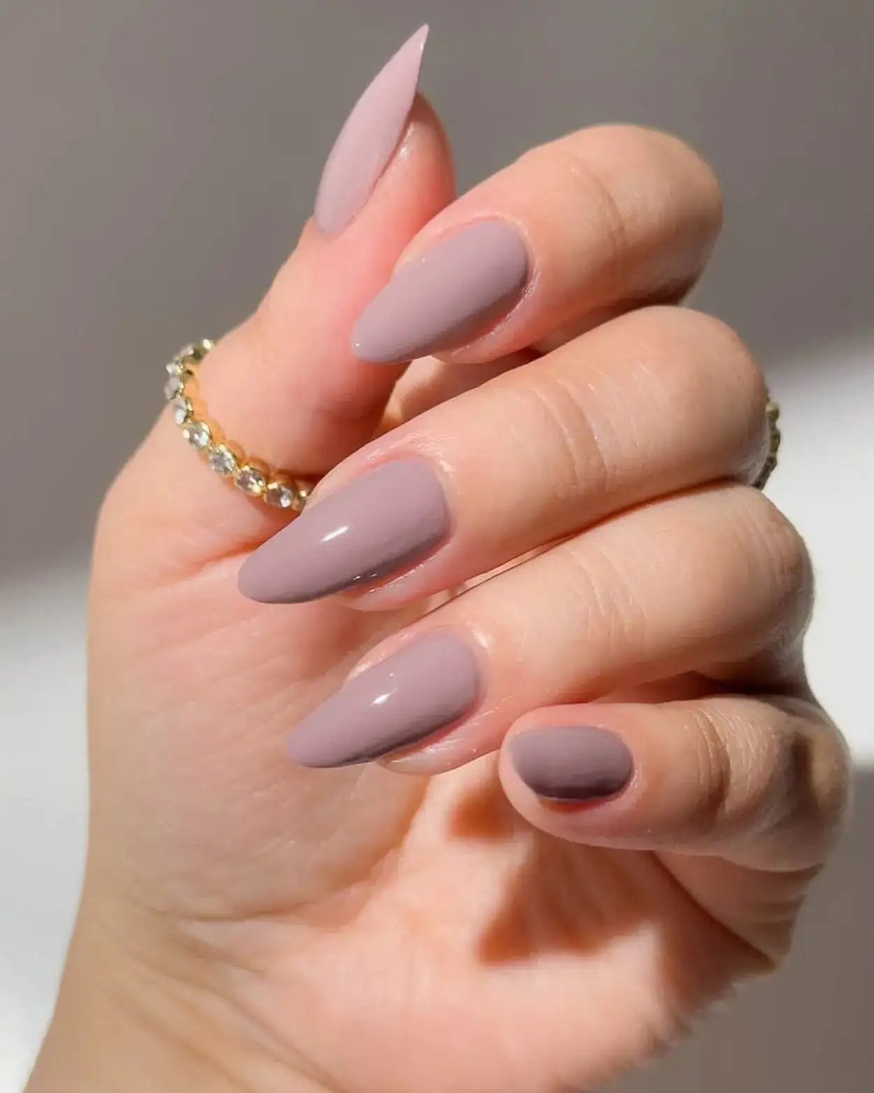 manicura-lila_9b52f23c_250325151545_1250x1562