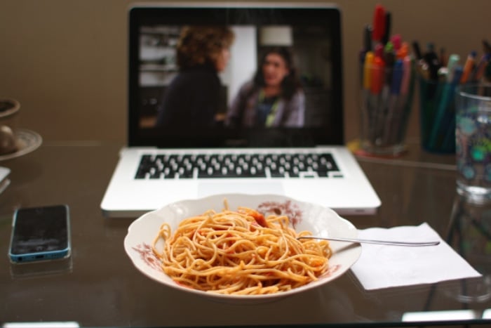 comer-viendo-tele