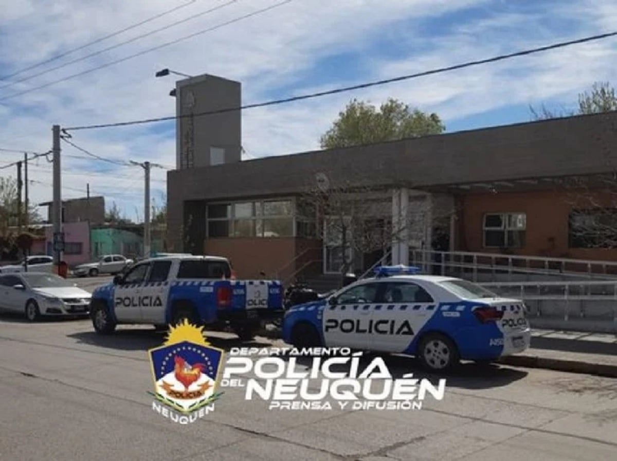 comisaria tercera con patrulleros