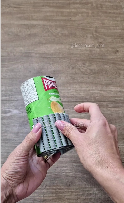 lata de pringles 2