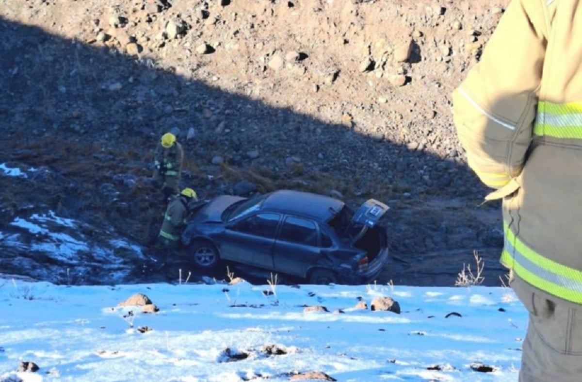 auto desbarrancado tricao malal 1
