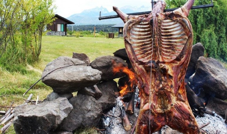 cordero-asado-773x458