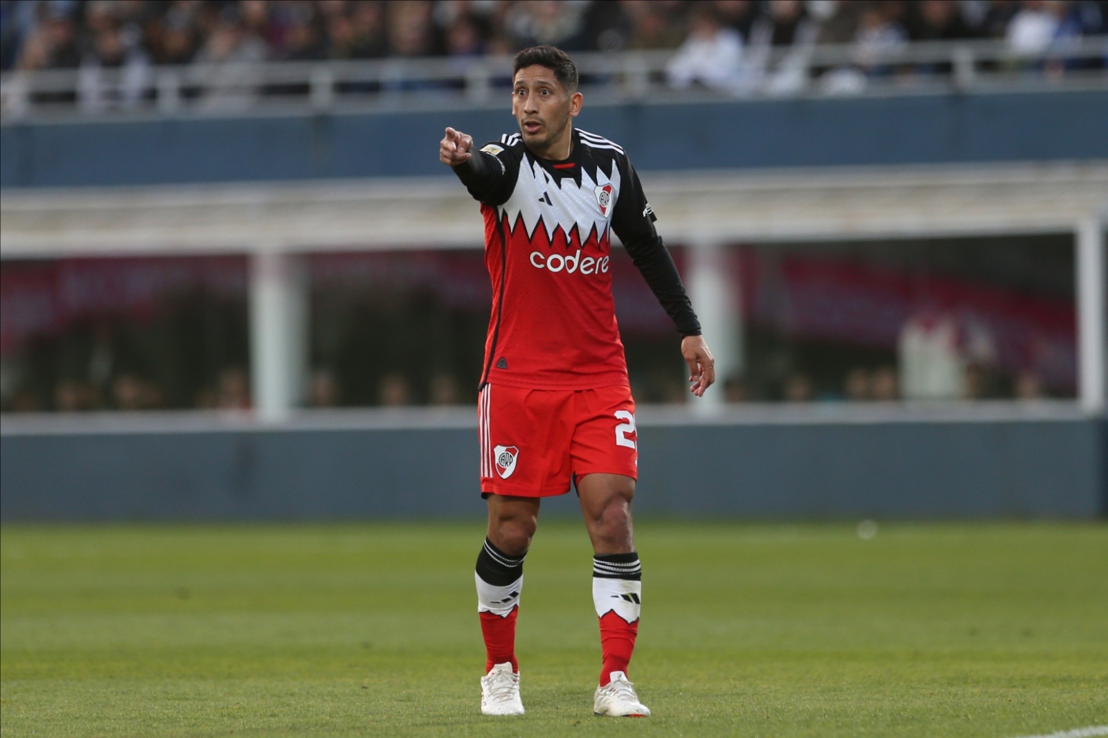 gimnasia-v-river-plate-liga-profesional-2024 (1)