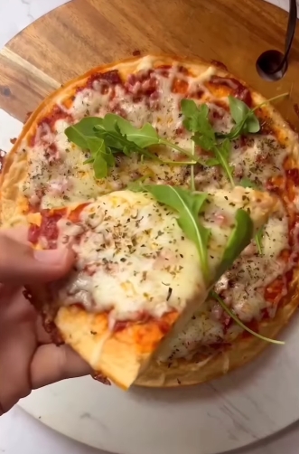 pizza con masa de atún1