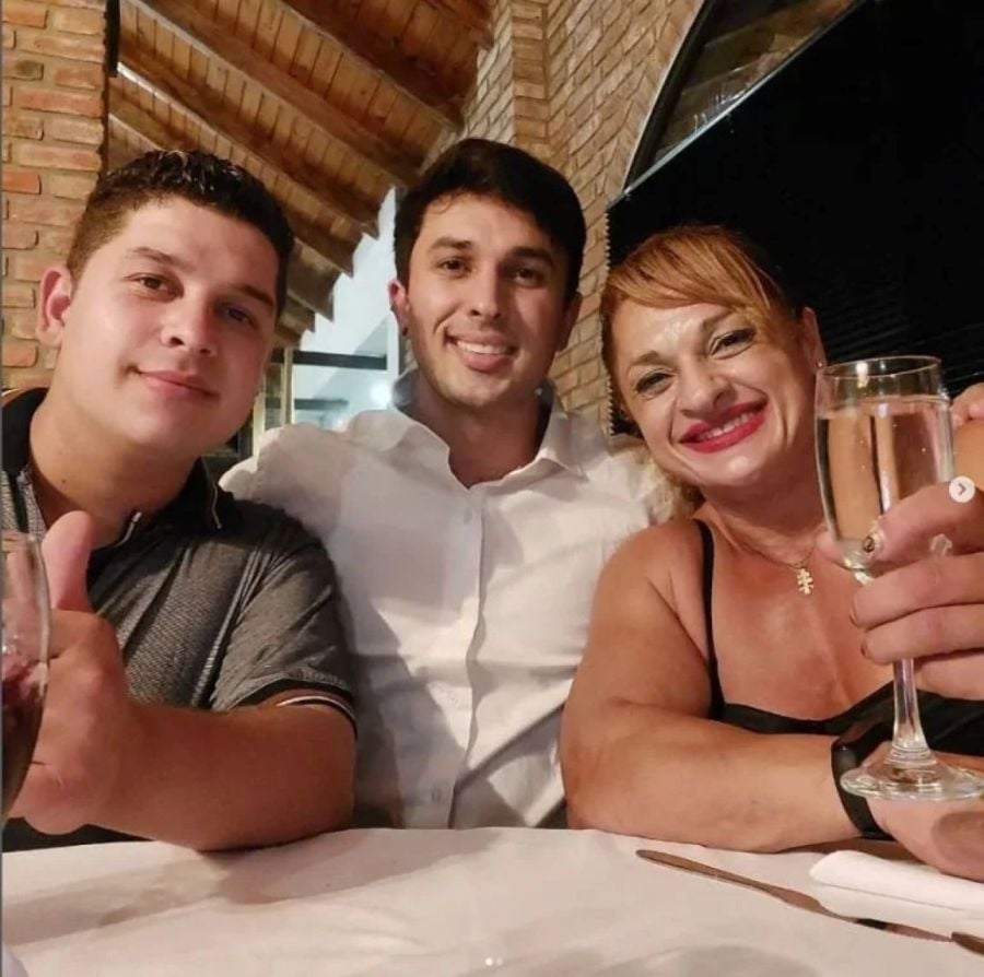 alejandra-locomotora-olivares-y-sus-hijos-alejandro-y-alexis-2001110