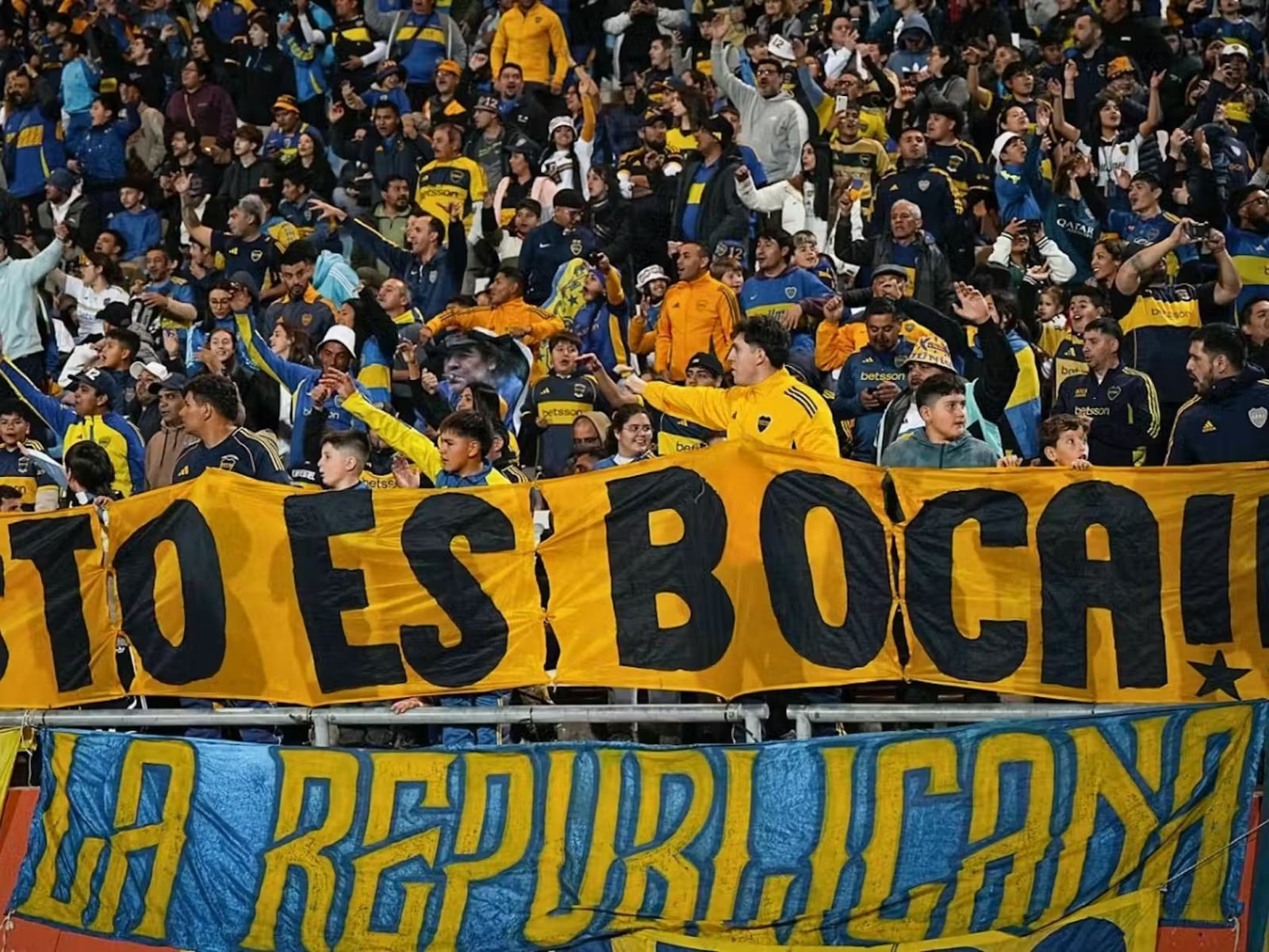 https___lanumero12.com.ar_wp-content_uploads_2025_08_Hinchada-Boca-Mendoza-