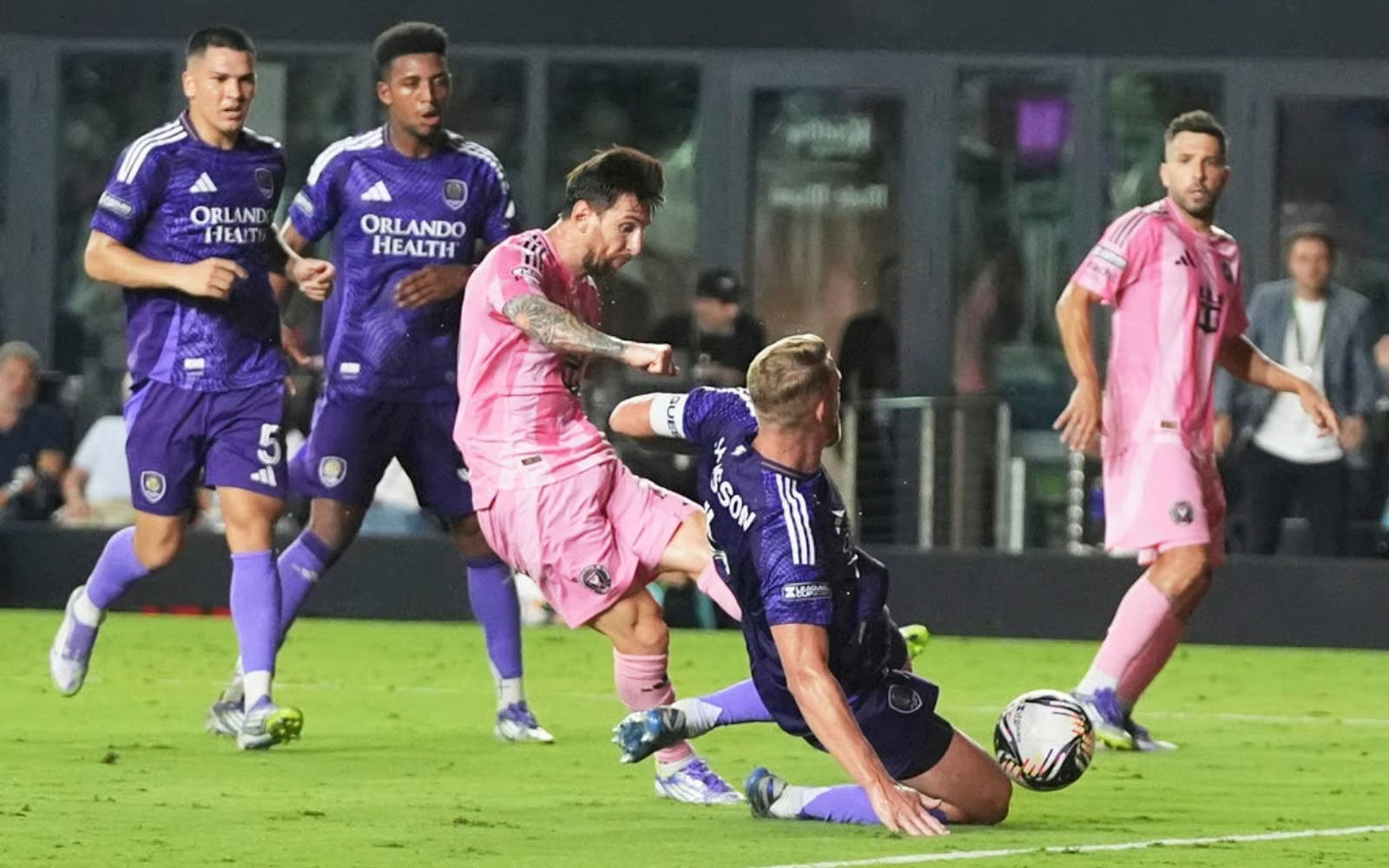 9843bf53-lionel-messi-1