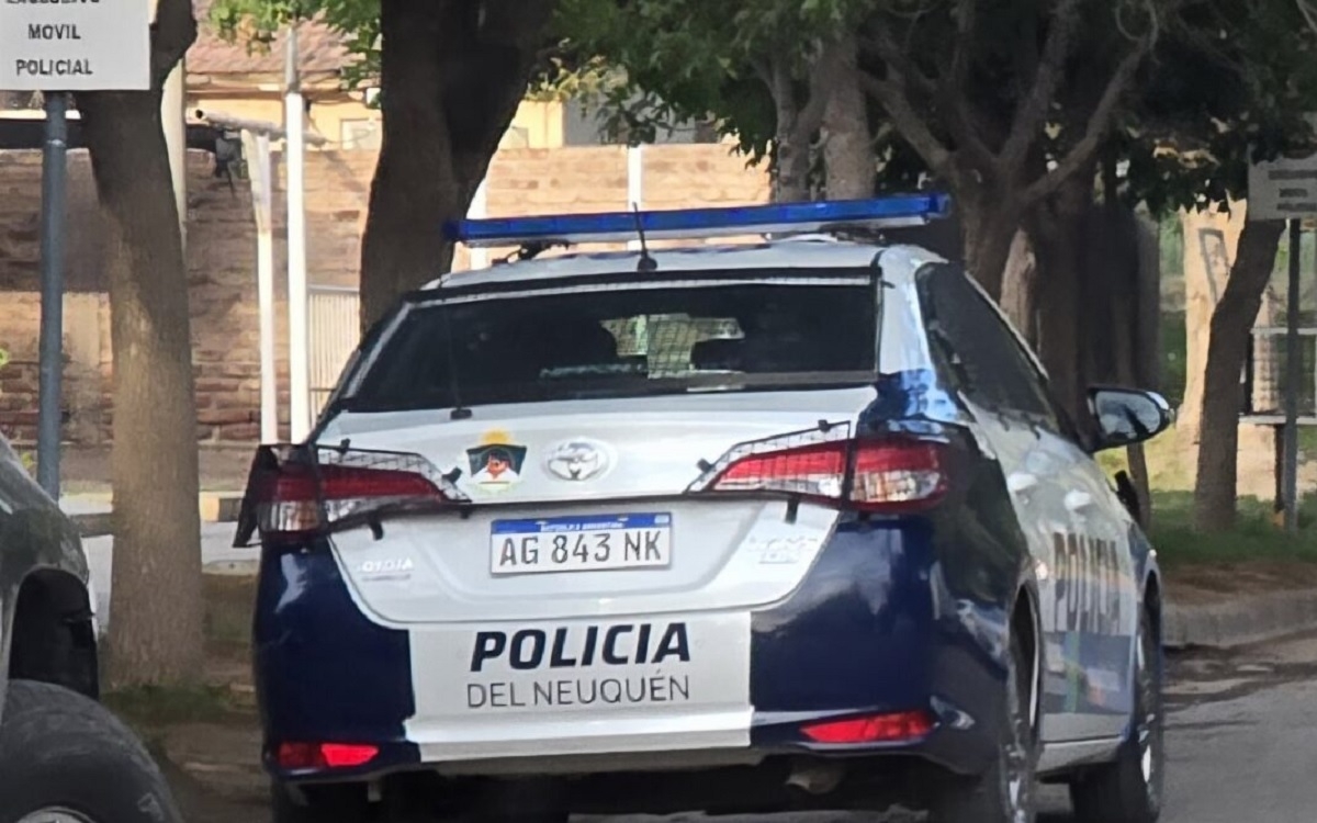patrullero policia centenario