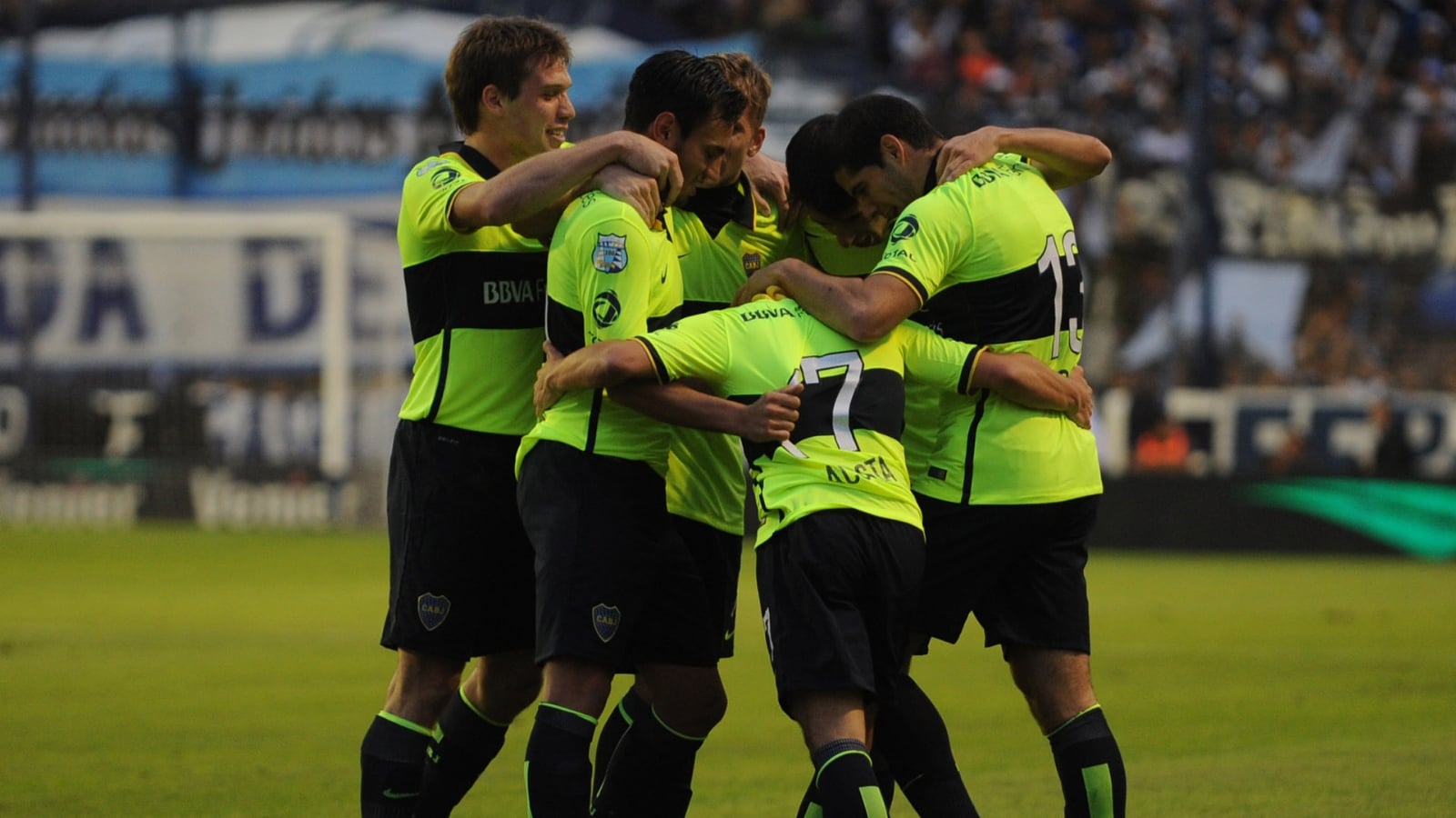luciano-acosta-leandro-paredes-boca