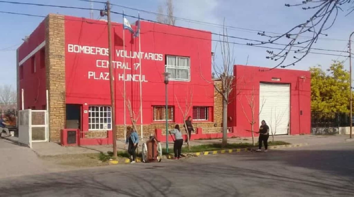bomberos plaza huincul barrio central