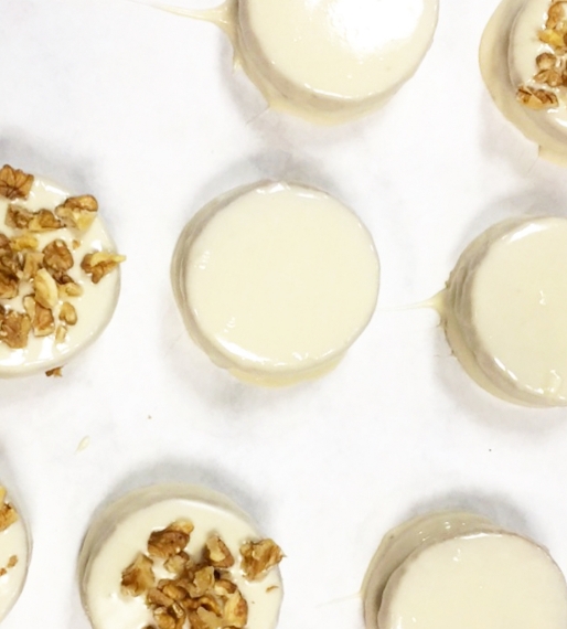 alfajores de chocolate blanco y nuez3