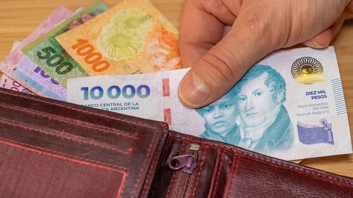 salarios-billetes-billetera