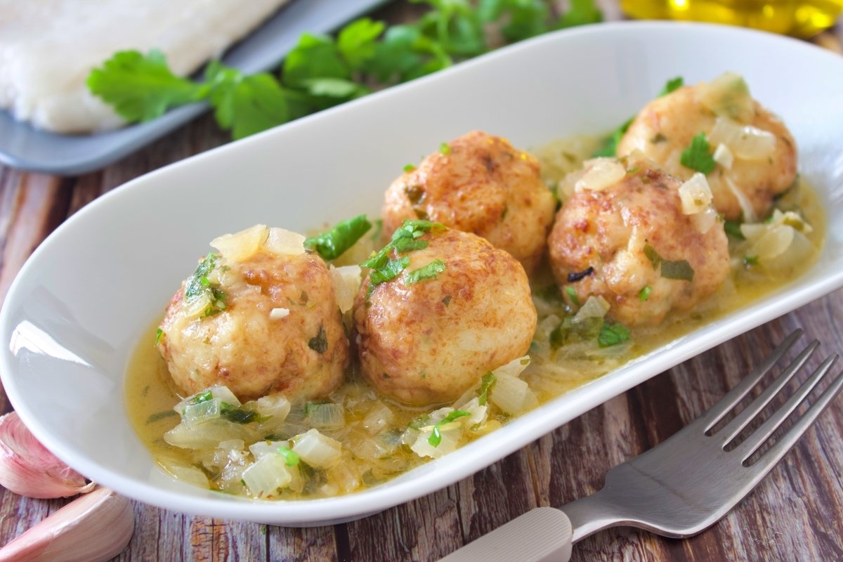 portada-de-las-albondigas-de-merluza-en-salsa-verde