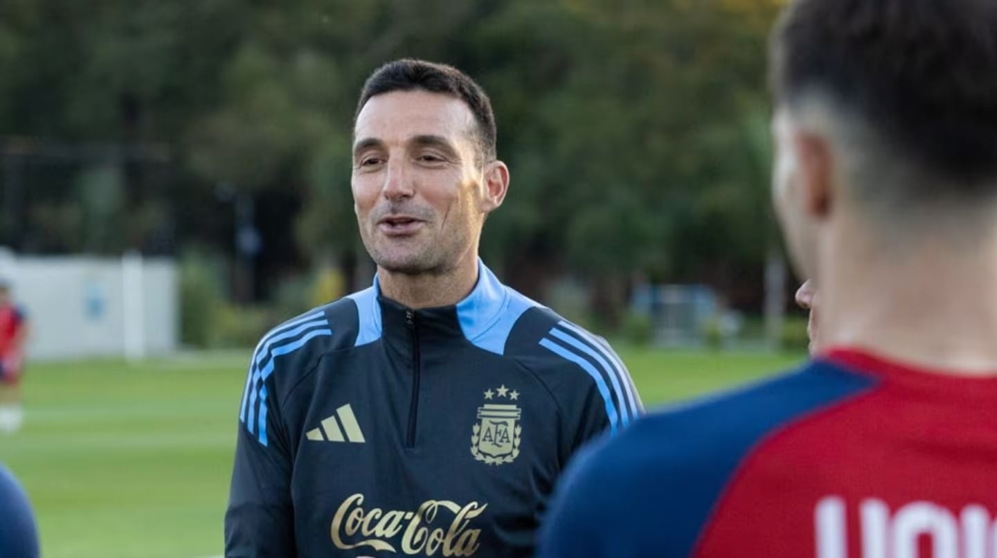 lionel-scaloni-visito-al-plantel-de-union-en-ezeiza-foto-x-clubaunion-M656YIPSMFAVHBDMW22PBC6WAY