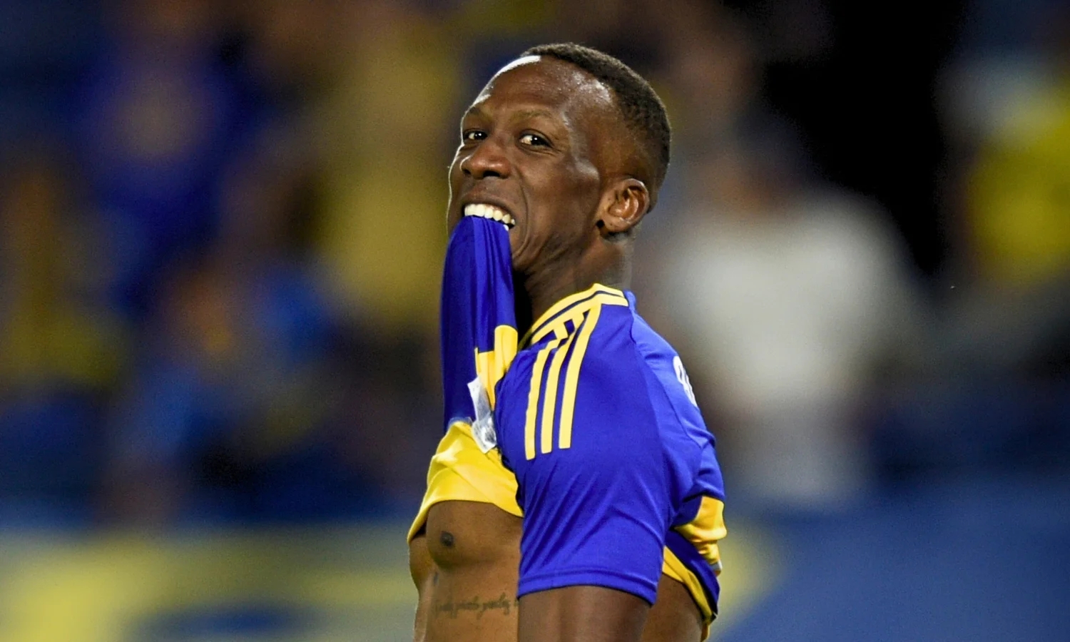 Luis-Advincula-Boca-281224