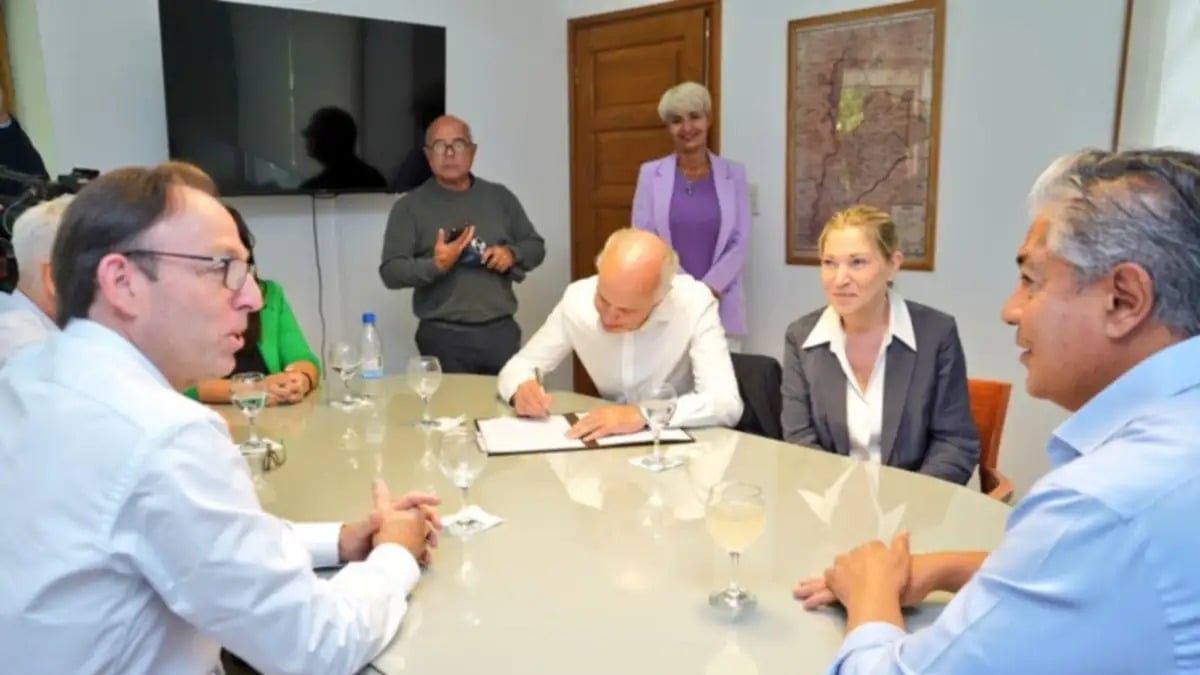 Aporte-de-Shell-Argentina-a-las-becas-Gregorio-Alavarez